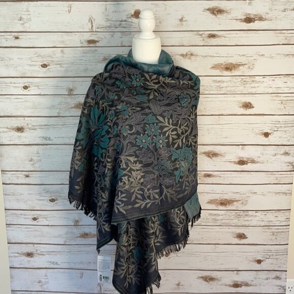 NWT Jacquard Shawl | Metropolitan Museum of Art - Picture 1 of 6